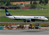 Embraer 195LR, PR-AYJ, da Azul. (10/12/2014)